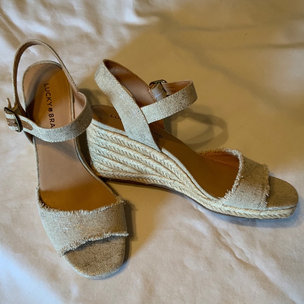 Lucky Brand Espadrilles Ankle Strap Metallic Beige Wedge Heel Sandal (8) NWOT